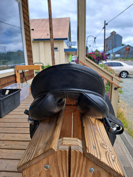 18" HDR Dressage Saddle