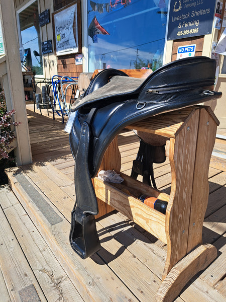 17" Hilason Treeless Endurance Saddle
