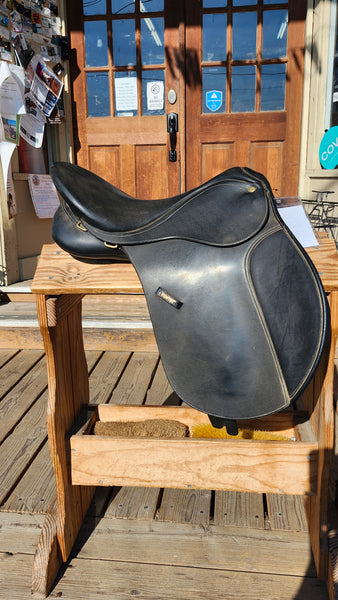 16.5" Wintec All purpose English Saddle