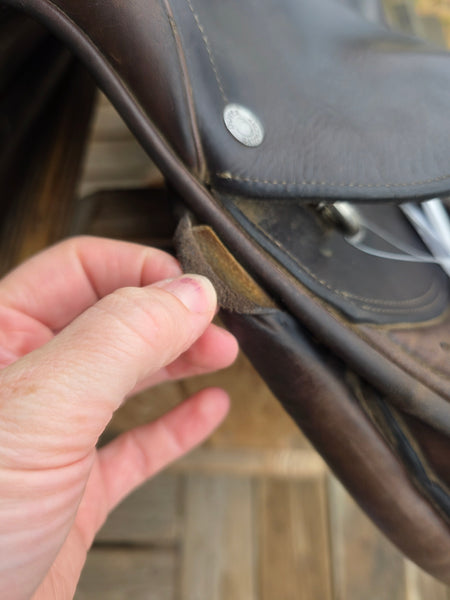 18" Dover Circuit Jump Saddle