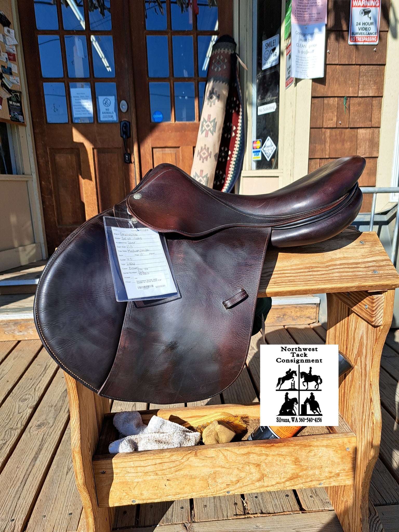 17.5" Devoucoux Socoa Jump Saddle