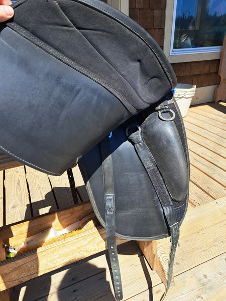 17.5" Thorowgood MDR Dressage Saddle