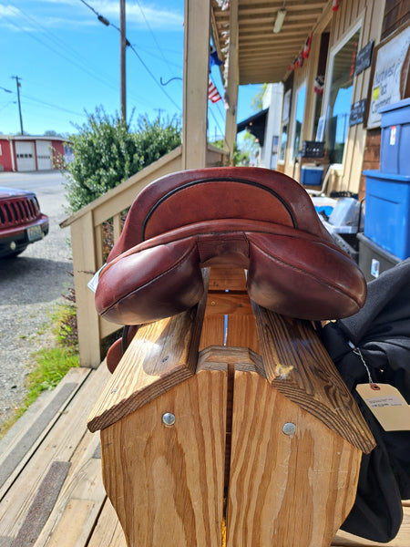 17.5" Custom Fleur De Lys Jump Saddle