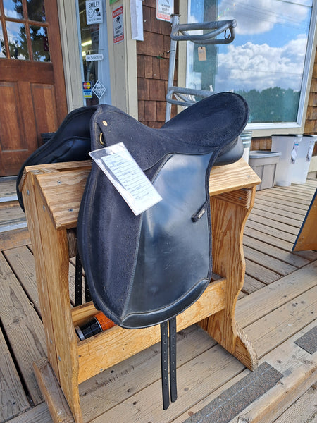 18" Wintec All Purpose Saddle