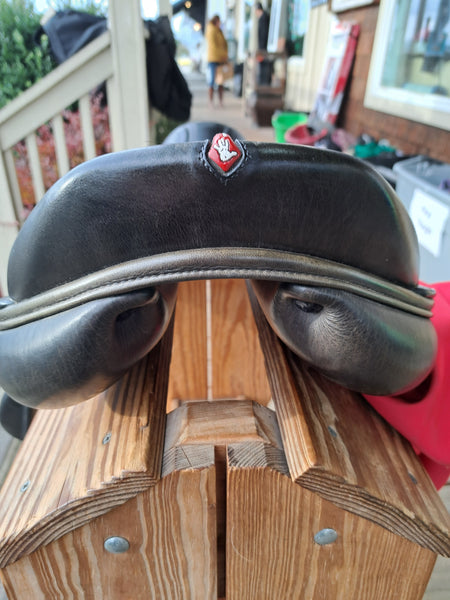 17.5" Equipe Jump EK-26 Saddle