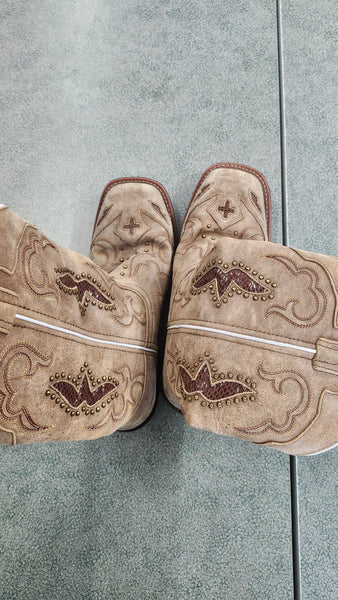 Size 9 Laredo Spellbound Boots