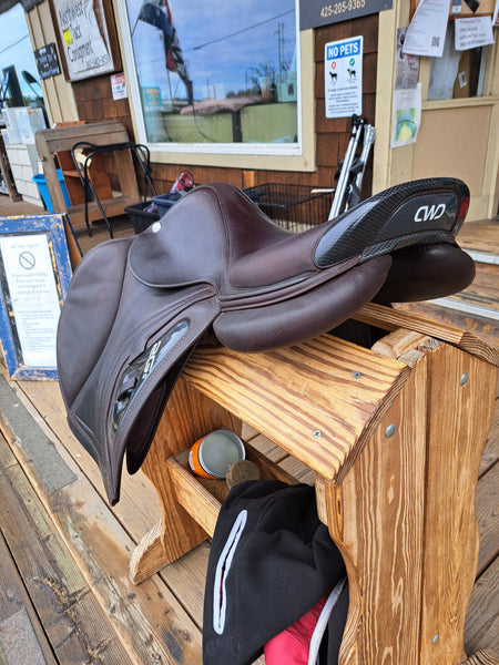 17.5" CWD SE40 2Gs Jumping Saddle
