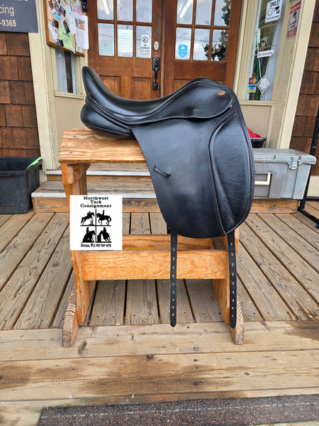 17.5" Kent & Masters MDM Dressage Saddle