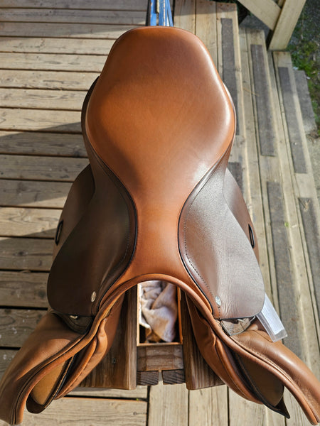 17" Custom Saddlery Icon Aviator Jumping Saddle