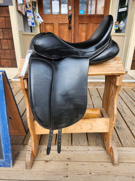 17.5" Fryso Legacy Dressage Saddle