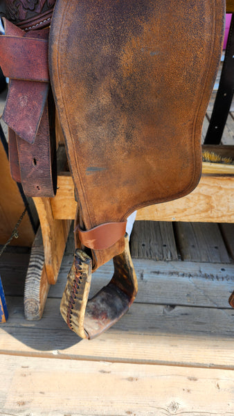 16" Yost Roping Saddle