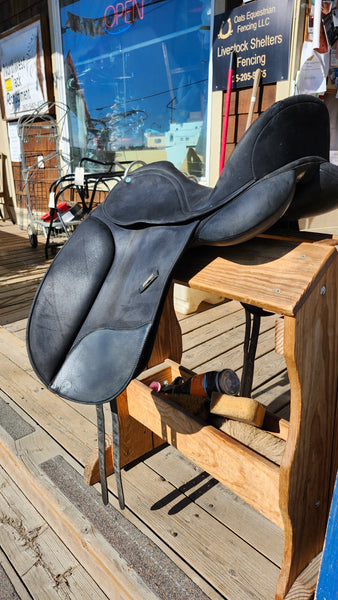 17" Wintec Isabell Werth Dressage Saddle