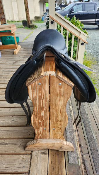 17" Wintec Pro Dressage Saddle