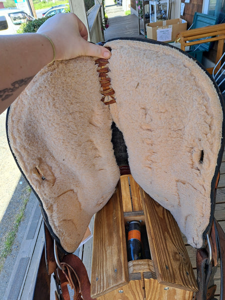 ON TRIAL 16" Blue Ridge Barrel Saddle