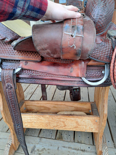 16" Circle Y Cutting Saddle