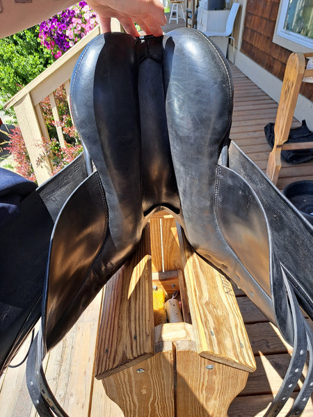 16.5" Stubben Juventus Dressage Saddle