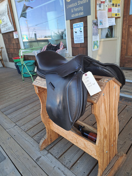 17" Hastilow & Sons Concept Jump Saddle