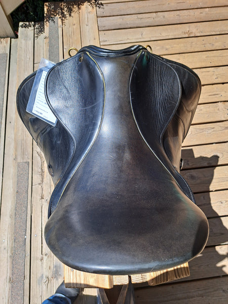 18" JRD Dressage Saddle