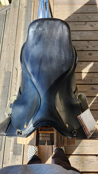 18" Anky Dressage Saddle
