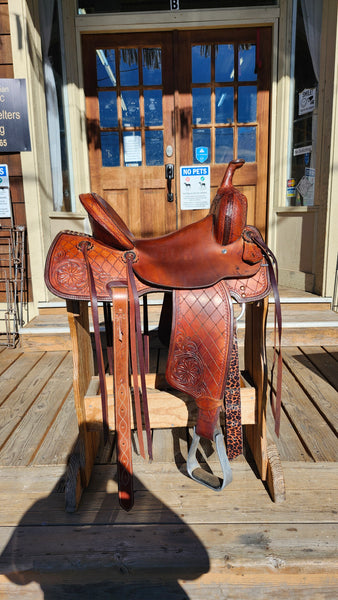15" Cloverleaf Saddle Co. Barrel Saddle
