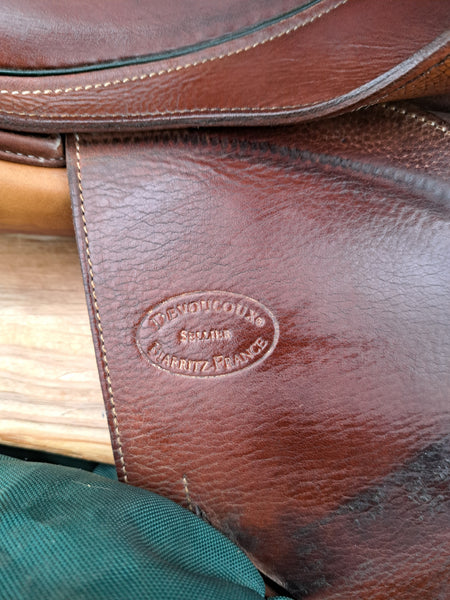 17.5" Devoucoux Oldara Jumping Saddle