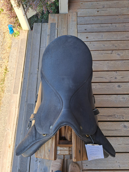 17" Wintec 2000 All Purpose English Saddle