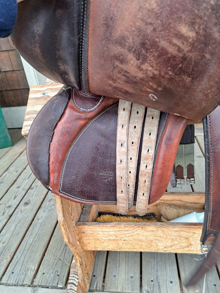 18" Cortina Close Contact English Saddle
