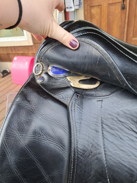 18" Borne Journey Dressage Saddle