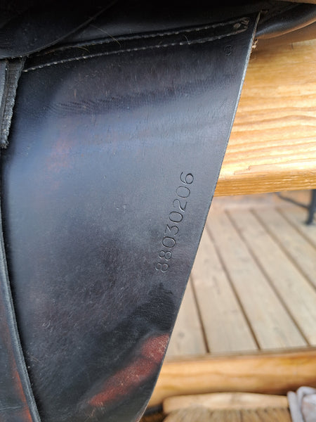 16.5" County Connection Dressage Saddle