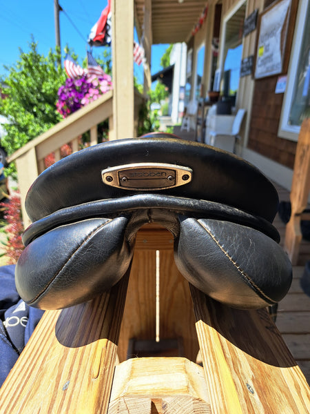 16.5" Stubben Juventus Dressage Saddle