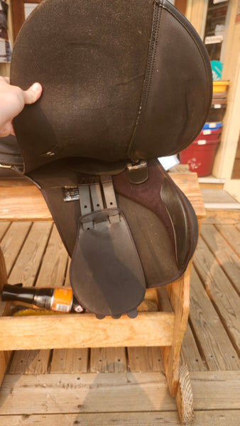 17" Wintec All Purpose English Saddle