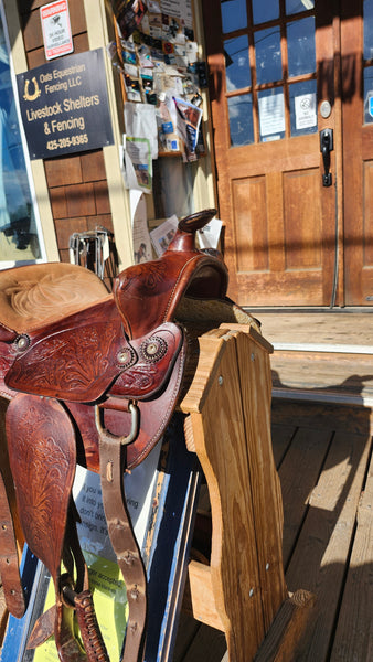 15" Sandstone Western Saddle