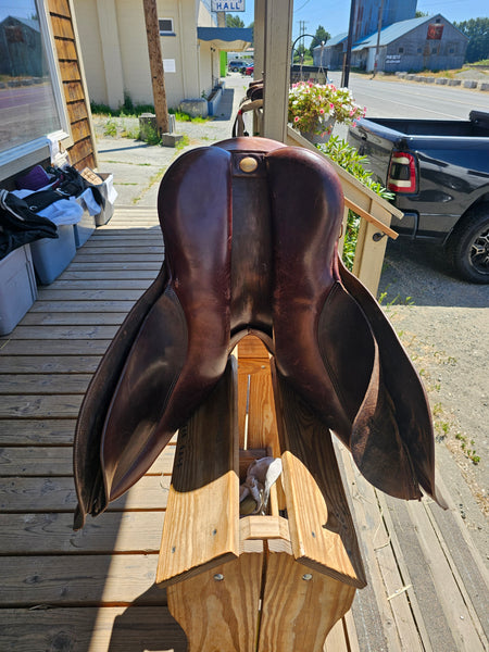 16.5" Bates Caprilli Close Contact Jump Saddle