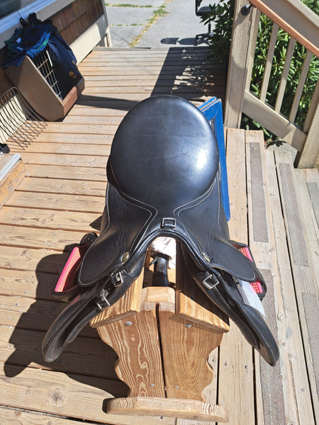 18" Philippe Fontaine Monoflap Endurance Saddle