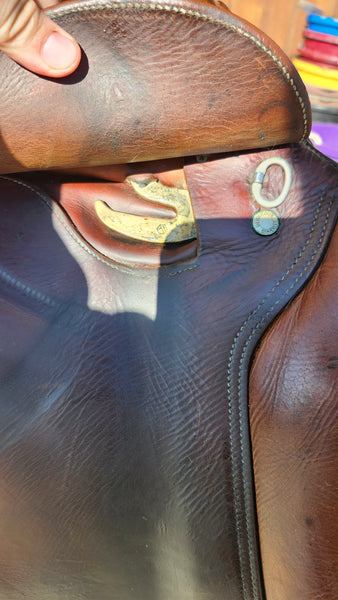 17.5" Devoucoux Blarritz Jump Saddle