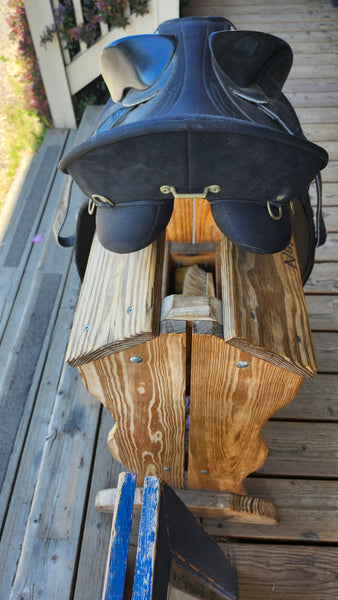 16" Wintec Synthetic Australian Endurance Saddle