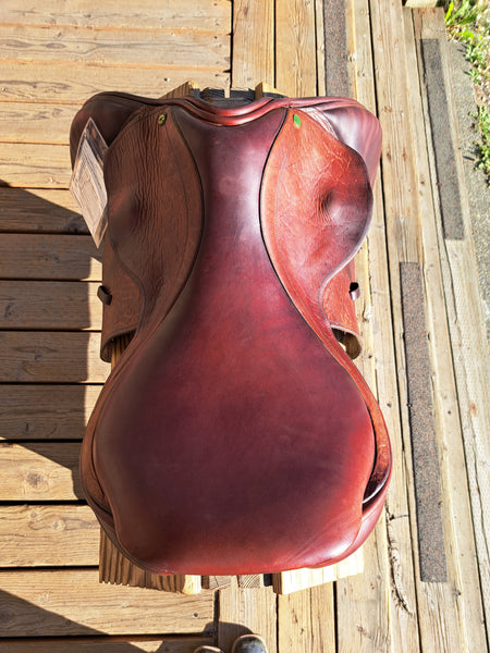 17.5" County Stabilizer XTR Jump Saddle