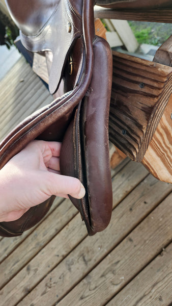 18" Paris Tack Laffite Close Contact Saddle