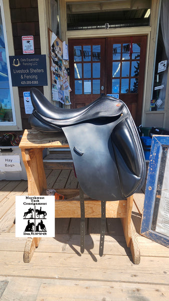 18" Kent & Masters High Wither Dressage Saddle