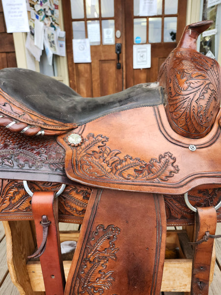 16" Western Saddlery Trail Saddle