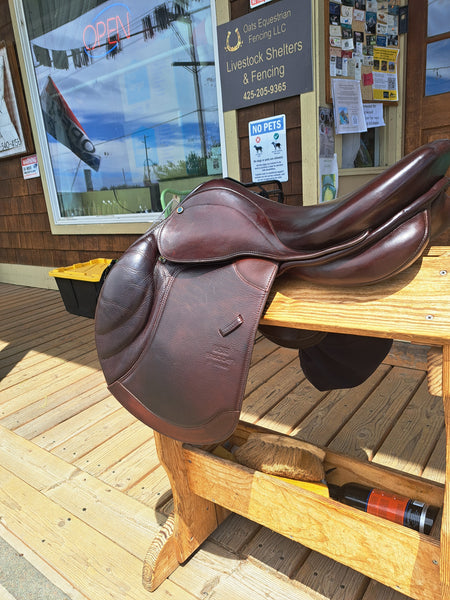 17" Stubben Get-Connected Deluxe Jumping Saddle