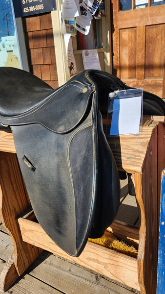 16.5" Wintec All purpose English Saddle