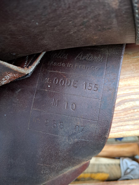 15.5" Antares Close Contact Jump Saddle