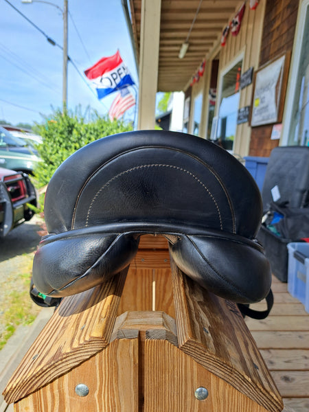 18" Custom Saddlery Icon Flight Dressage Saddle