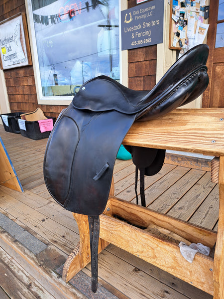 16.5" County Connection Dressage Saddle