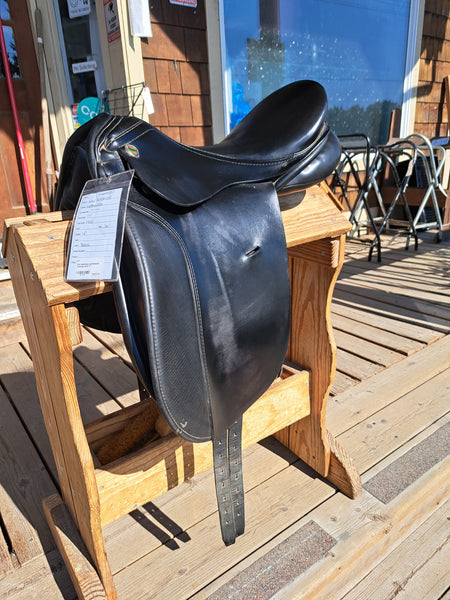 17" Karl Niedersuss Sattlemeister Dressage Saddle