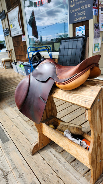 17.5" State Line Tack Harry Dabbs Close Contact Jump Saddle