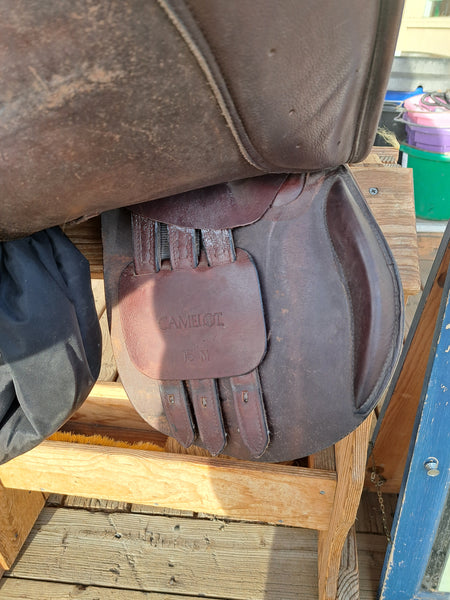 15" Camelot English jump Saddle
