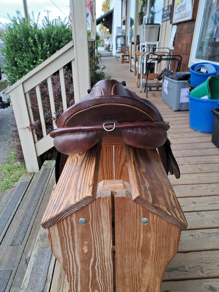 17" Cliff Barnsby Jumping Saddle
