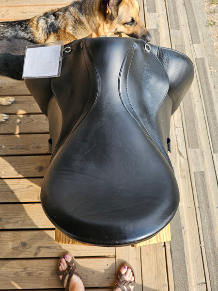 17" Stubben 1894 Dressage Saddle